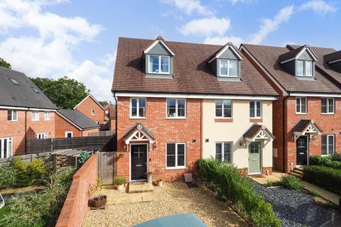 3 bedroom semi-detached house for sale, Foresters Drive, Liphook, Hampshire