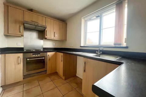 2 bedroom flat for sale, Robin Road, Oakley Vale, Corby, NN18