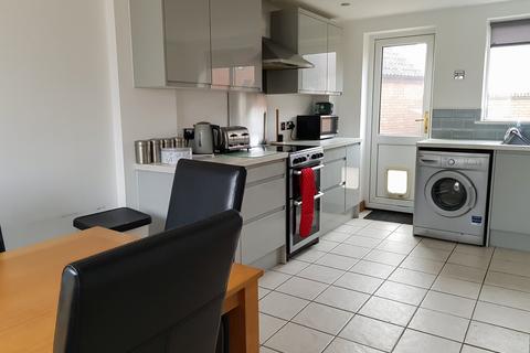 2 bedroom house to rent, Abbotsbury Way, Swindon SN25