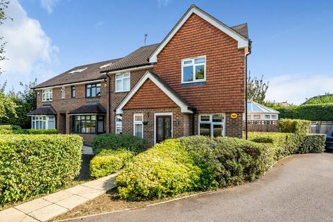 2 bedroom end of terrace house for sale, Devonshire Gardens, Taplow, Maidenhead