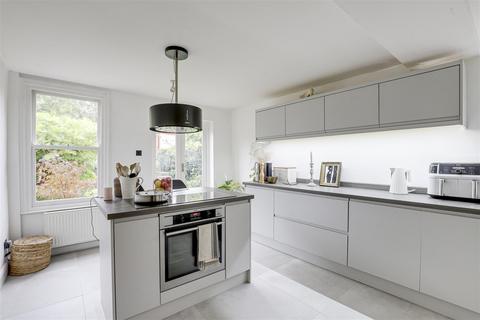 4 bedroom semi-detached house for sale, Porchester Road, Mapperley NG3