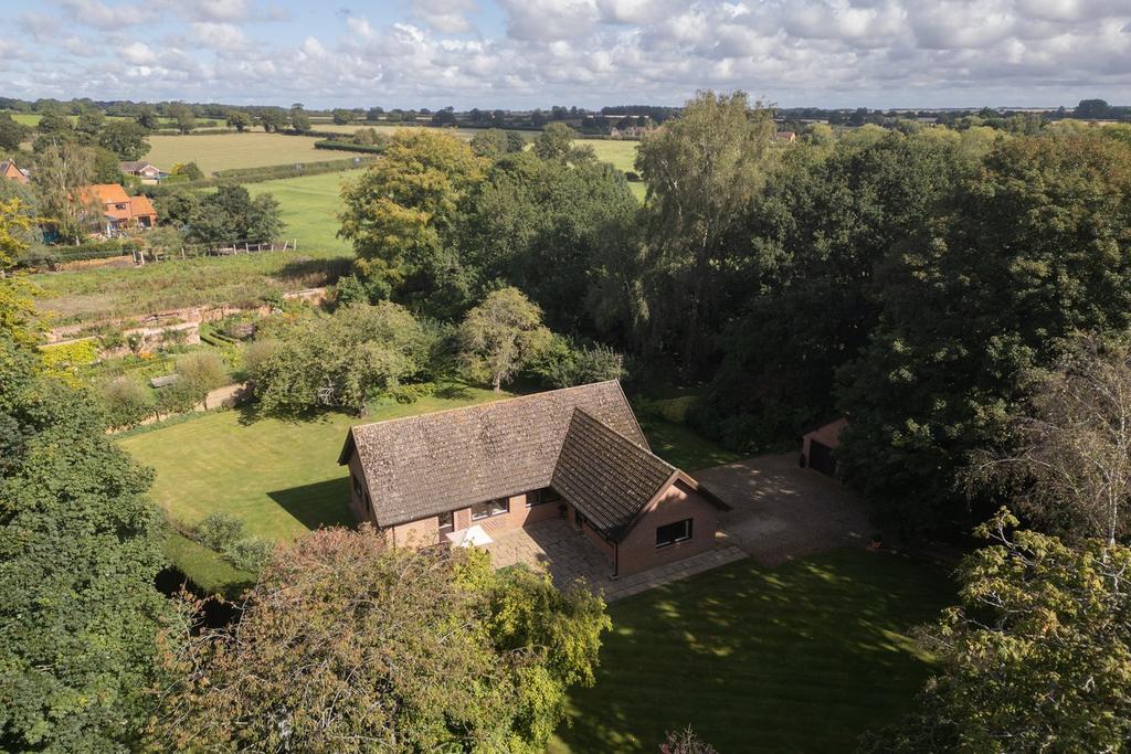 Broomsthorpe Road, East Rudham, PE31 4 bed detached bungalow for sale ...