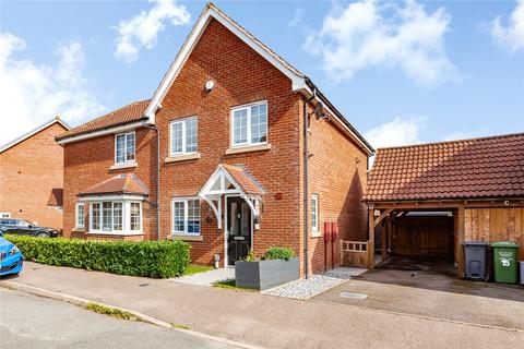 3 bedroom semi-detached house for sale, Oak Crescent, Wickford, Essex, SS11