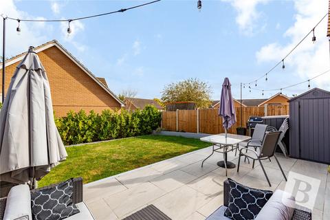 11 Oak Crescent, Wickford, SS11 7FF