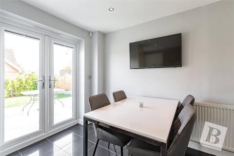 11 Oak Crescent, Wickford, SS11 7FF