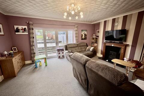 3 bedroom semi-detached house for sale, Bethesda Road, Tumble, Llanelli