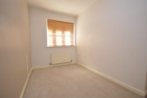 2 bedroom flat to rent, Chadwick Drive, Braintree, CM7