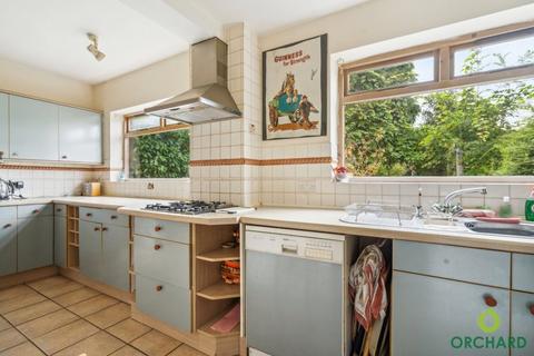 28 The Grove, Ickenham, Uxbridge, UB10 8QJ