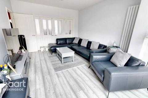 3 bedroom terraced house for sale, Applegarth Drive, Newbury Park