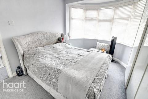 3 bedroom terraced house for sale, Applegarth Drive, Newbury Park