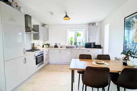 2 bedroom property for sale, Louisburg Avenue, Bordon