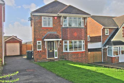 4 bedroom detached house to rent, Beaulieu Drive, Pevensey BN24