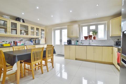 4 bedroom semi-detached house for sale, Baylis Road, Slough