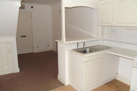 1 bedroom house to rent, The Maltings, Clifton Road