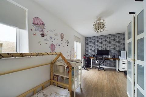 2 bedroom apartment for sale, Royal Anglian Way, Dagenham