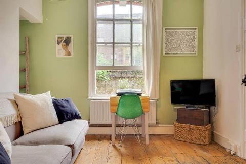 1 bedroom flat to rent, Gibson Gardens, London, N16