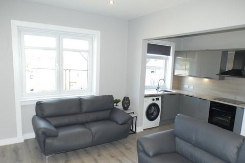 2 bedroom flat to rent, Trinity Avenue, Glas G52