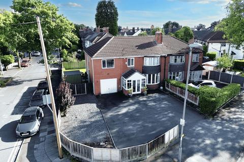 5 bedroom semi-detached house for sale, Heywood Road, Prestwich, M25