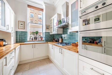 2 bedroom flat for sale, Nevern Square, Earls Court, London, SW5