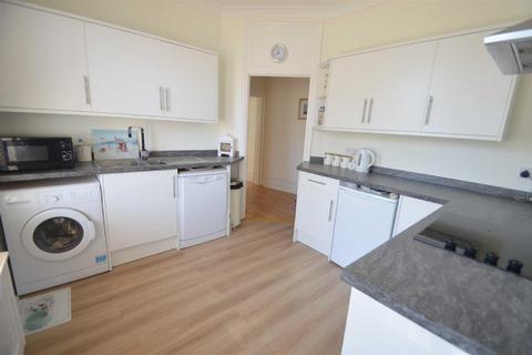 2 bedroom apartment to rent, Gloucester Terrace, Thorpe Bay