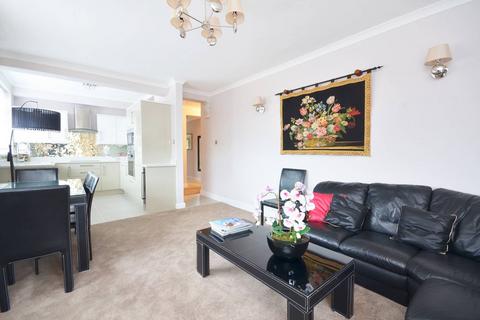 2 bedroom flat to rent, John Islip Street, Westminster, London, SW1P