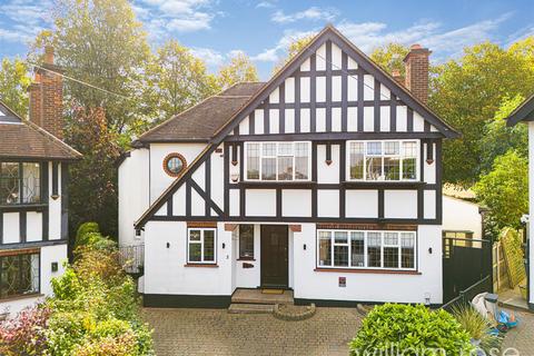 4 bedroom detached house for sale, Belmont Close, Woodford Green IG8