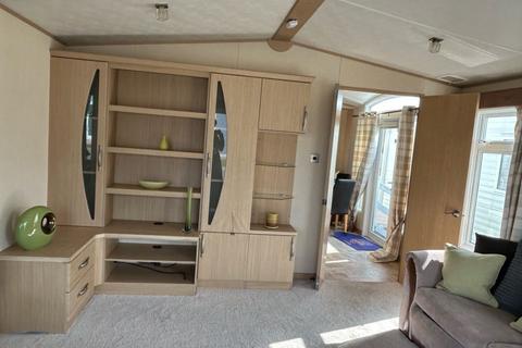 2 bedroom static caravan for sale, Sand le Mere Holiday Park