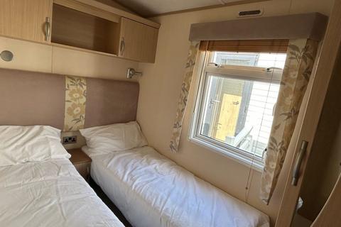 2 bedroom static caravan for sale, Sand le Mere Holiday Park