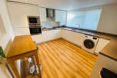 2 bedroom house to rent, Eaton Court, Mulroy Road, Sutton Coldfield