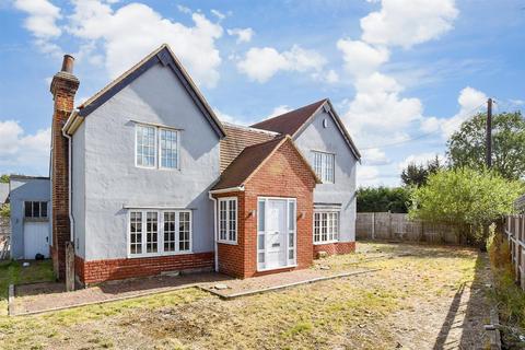 4 bedroom detached house for sale, High Road, Thornwood, Essex