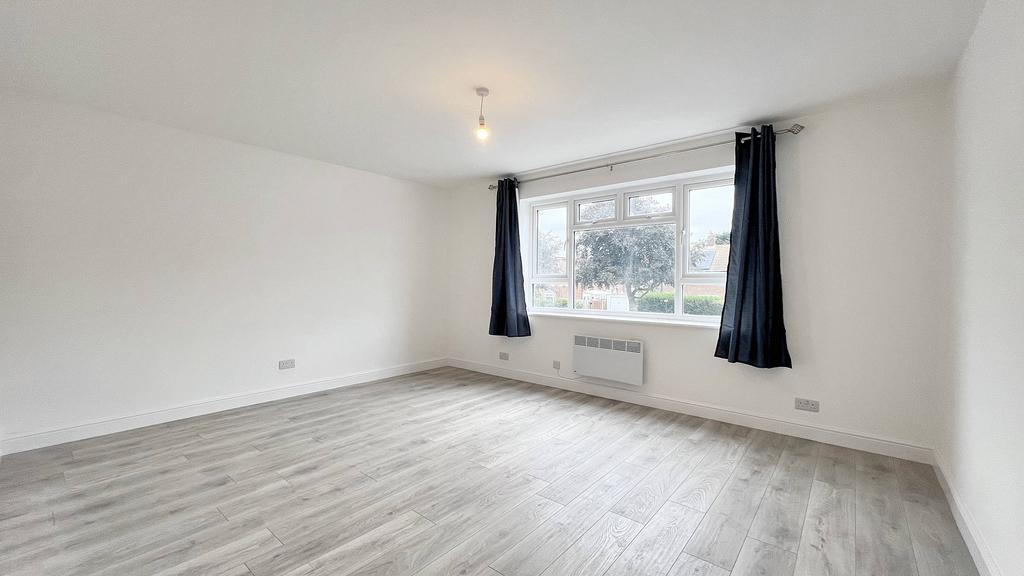 Bromley Hill, Bromley BR1 2 bed apartment to rent £1,650 pcm (£381 pw)