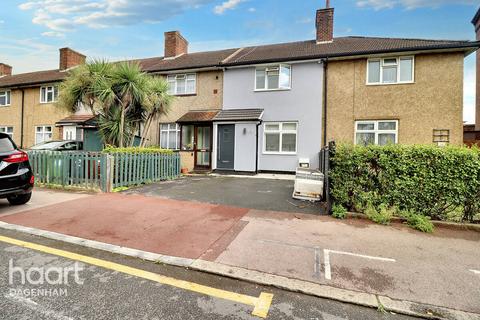 2 bedroom terraced house for sale, Coombes Road, Dagenham