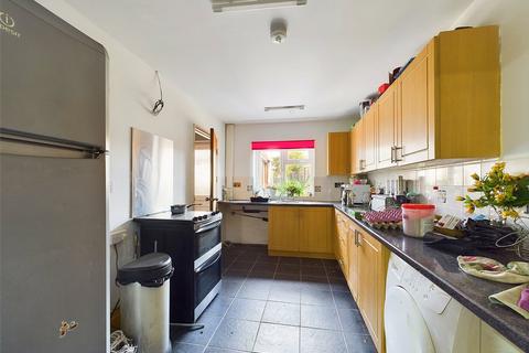 4 bedroom semi-detached house for sale, Painswick Road, Gloucester, Gloucestershire, GL4