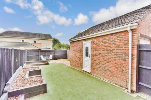 71 Amethyst Drive, Sittingbourne, ME10 5LE