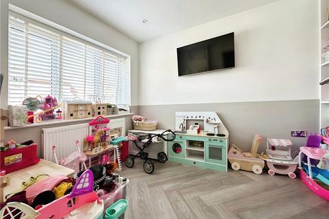 9 Bainbridge Road, Calcot, Reading, RG31 7BE