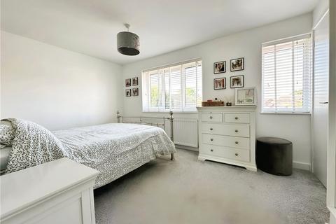 9 Bainbridge Road, Calcot, Reading, RG31 7BE