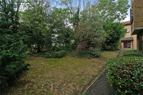 8 Ludford Close, Croydon, CR0 4BY