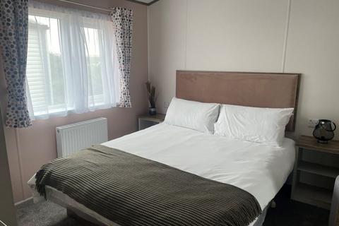 2 bedroom lodge for sale, Silver Sands Holiday Park