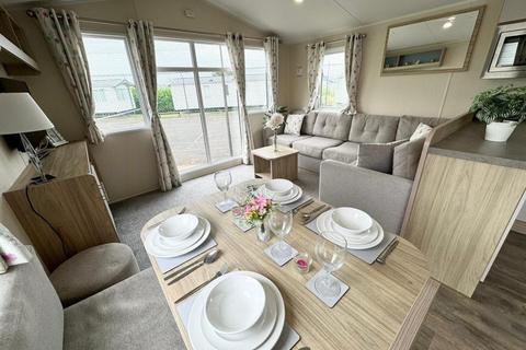 2 bedroom static caravan for sale, Solent Breezes Holiday Park