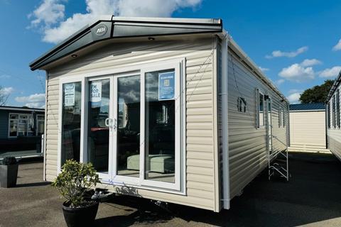 2 bedroom static caravan for sale, Solent Breezes Holiday Park