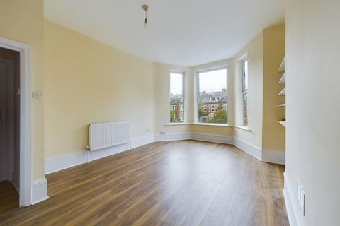 2 bedroom flat to rent, Thurlow Park road, West Dulwich