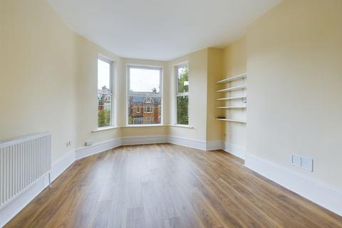 2 bedroom flat to rent, Thurlow Park road, West Dulwich