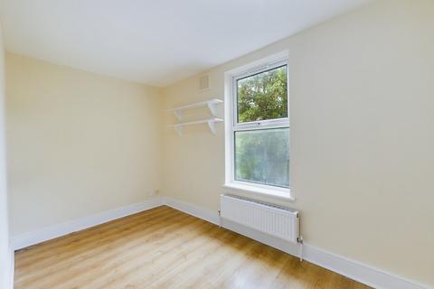 2 bedroom flat to rent, Thurlow Park road, West Dulwich