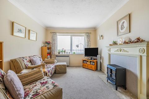 1 bedroom flat for sale, Parish Court, 12-14 St. Mark's Hill, Surbiton KT6