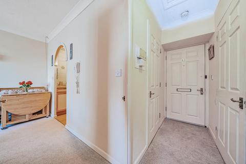 1 bedroom flat for sale, Parish Court, 12-14 St. Mark's Hill, Surbiton KT6