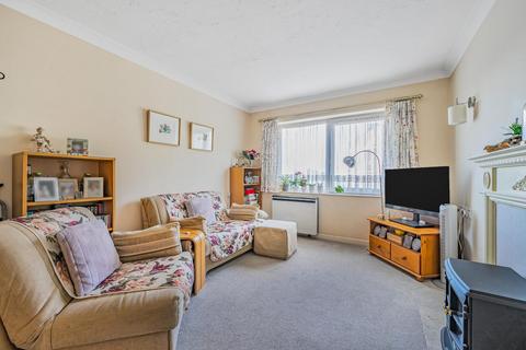 1 bedroom flat for sale, Parish Court, 12-14 St. Mark's Hill, Surbiton KT6