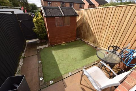 2 bedroom end of terrace house for sale, Limber Court, Grimsby DN34