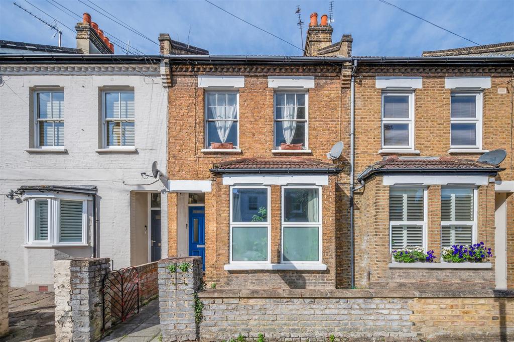 Russell Road, Wimbledon SW19 1 bed flat to rent £1,750 pcm (£404 pw)