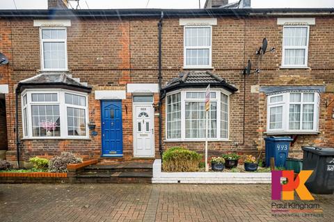 2 bedroom terraced house to rent, London Road, High Wycombe HP11