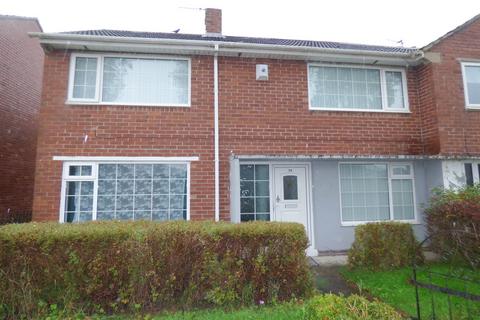 3 bedroom semi-detached house to rent, Fuschia Gardens, Hebburn